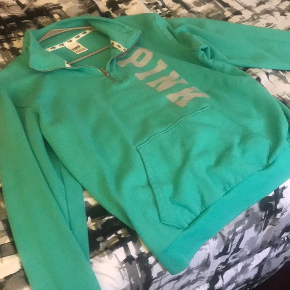 vs PINK pullover - Picture 3 of 3